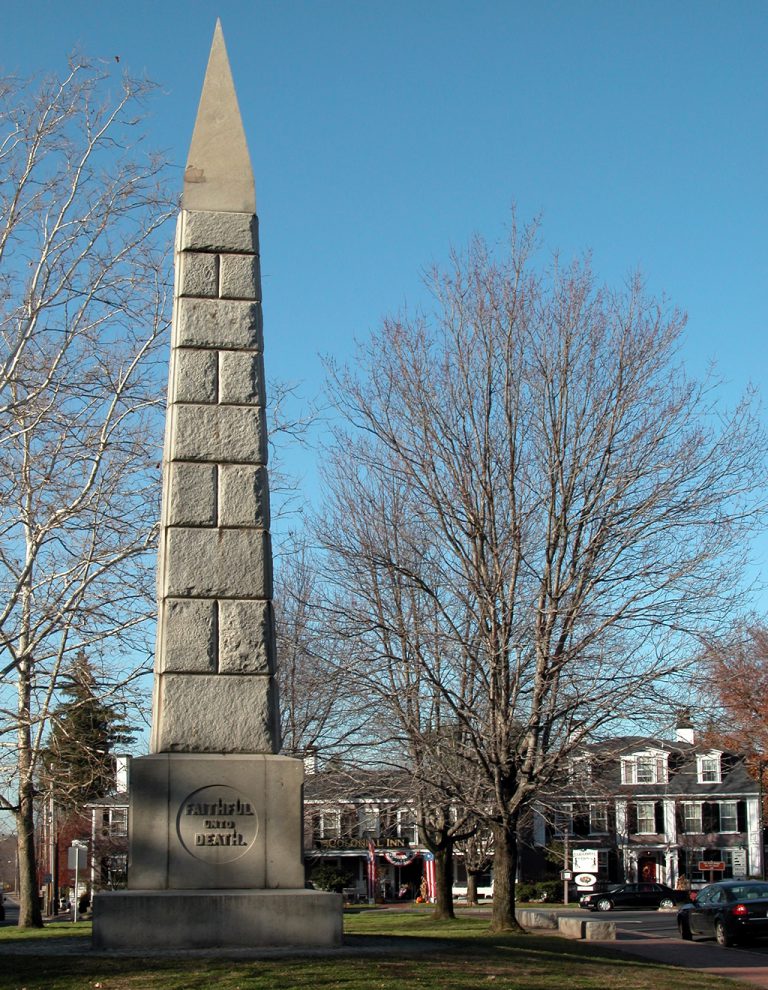 Monument Square & Colonial Inn, Concord MA 