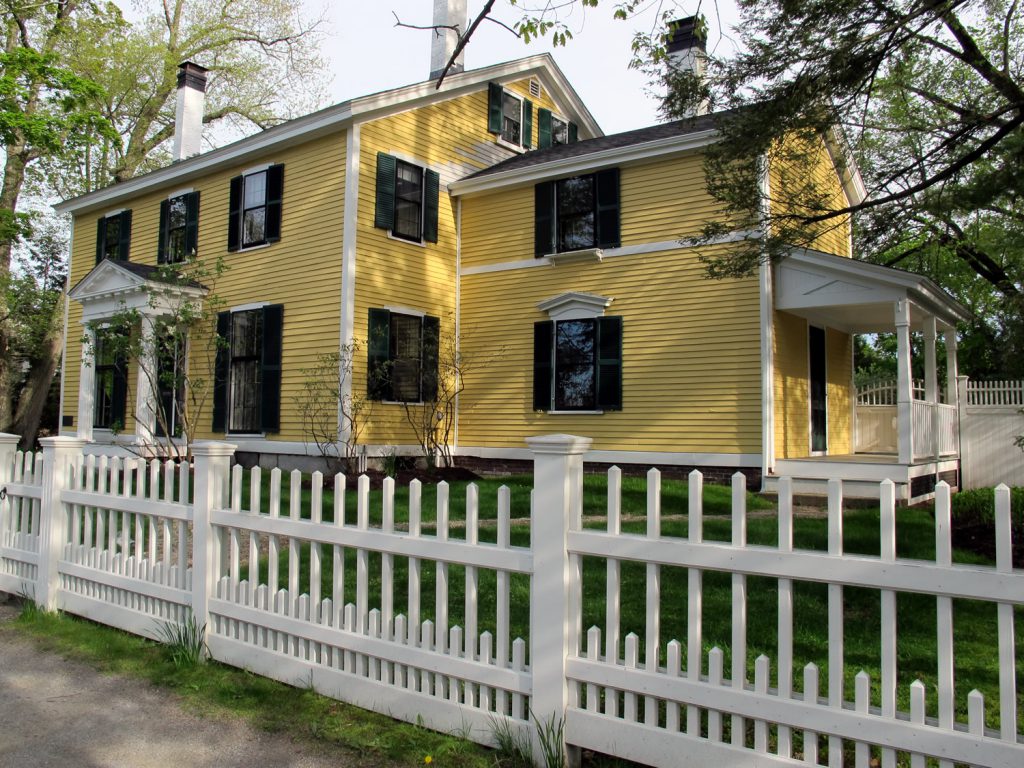 Thoreau-Alcott House, 255 Main St